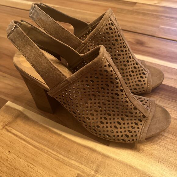 Madden Girl Rango Perforated‎ Slingback Sandals Sand, 8US - Picture 4 of 10